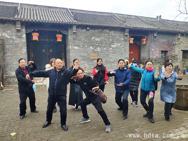 总经理刘海军等随翻译协会走进广府领悟太极文化