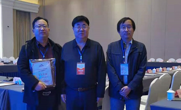 刘海军参加全国电石工业行业盛会载誉而归